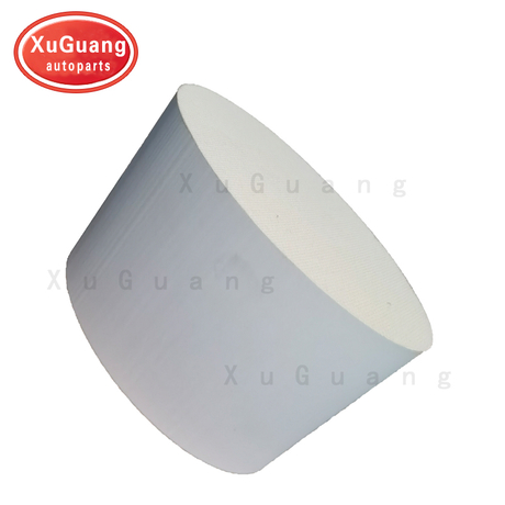 محفز سيراميك عادم السيارة البيضاوي على شكل قرص العسل للمحول الحفاز للسيارة